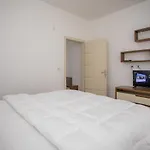Kompleksi Royal Hotel Velipojë