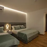 Kompleksi Royal 4* Velipojë