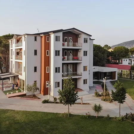 Kompleksi Royal Velipojë