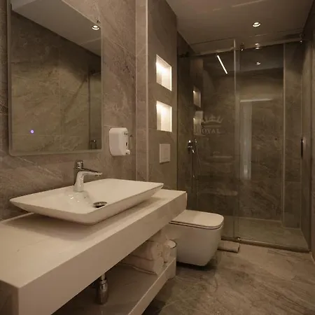 Kompleksi Royal Отель 4*