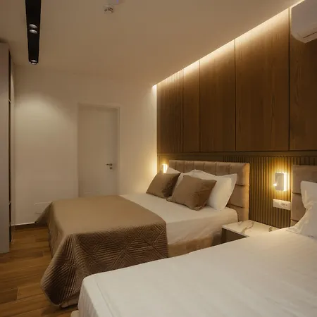 Отель Kompleksi Royal 4*