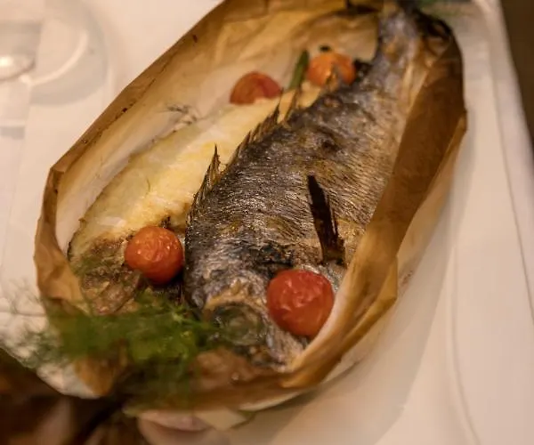 Kompleksi Royal Hotel Velipoje