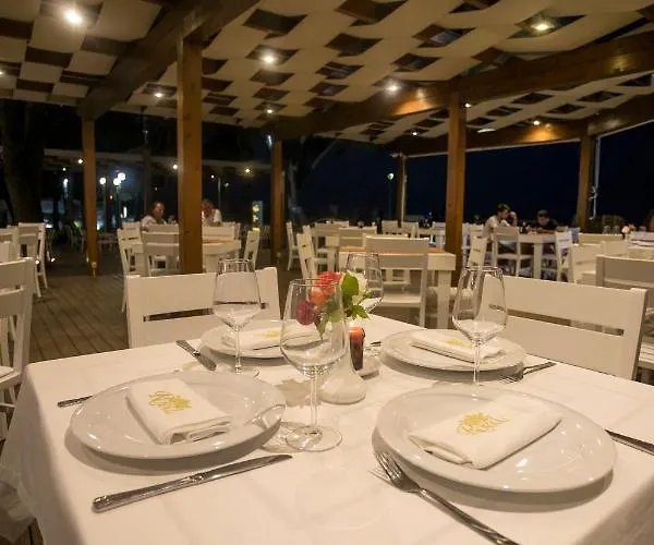 Kompleksi Royal Hotel 4*