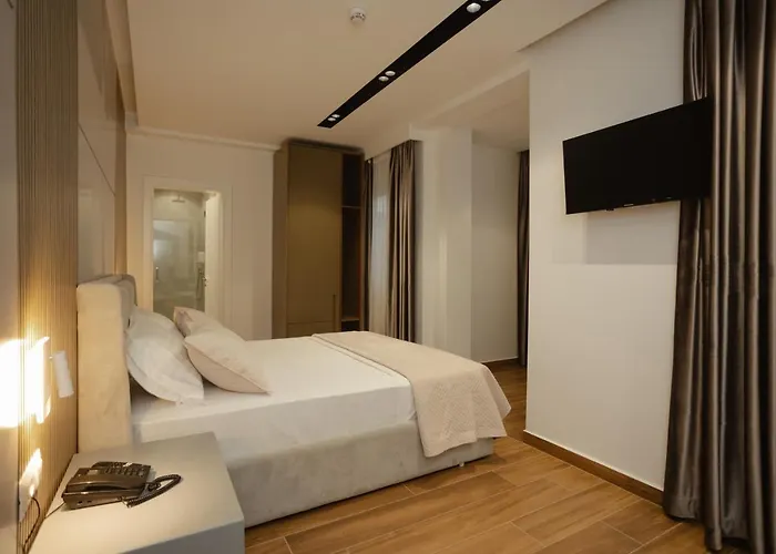 Hotel Kompleksi Royal 4*