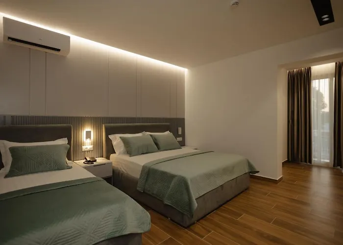 Kompleksi Royal 4* Velipojë