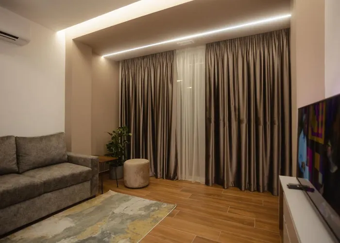 Kompleksi Royal Hotel