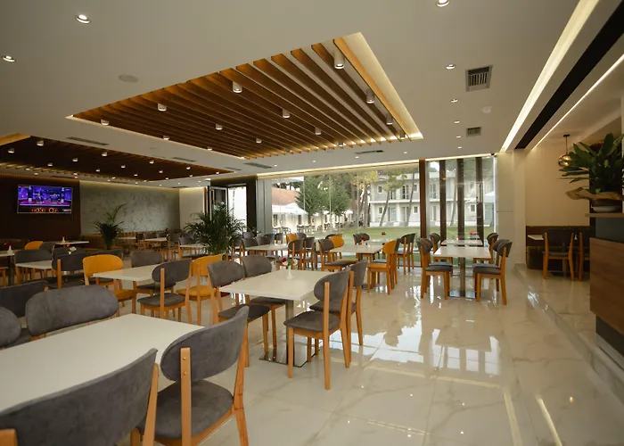 Hotel Kompleksi Royal Velipoje