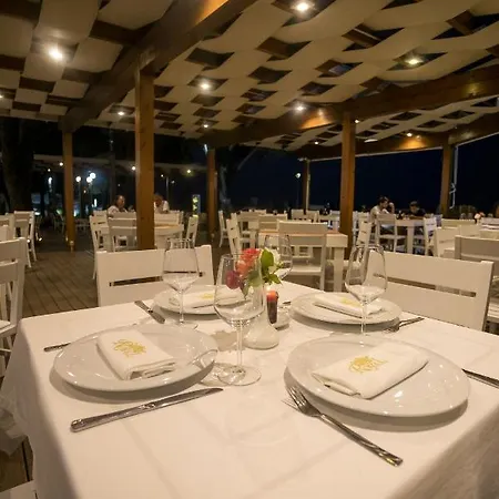Kompleksi Royal מלון 4*