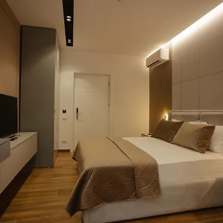 Kompleksi Royal Hotel Velipoje
