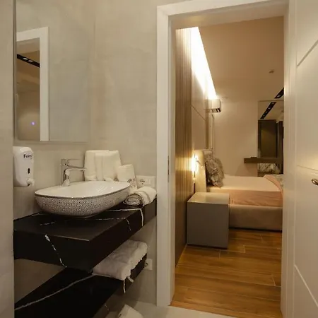 Kompleksi Royal Hotel Velipoje