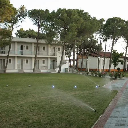 Kompleksi Royal Velipojë